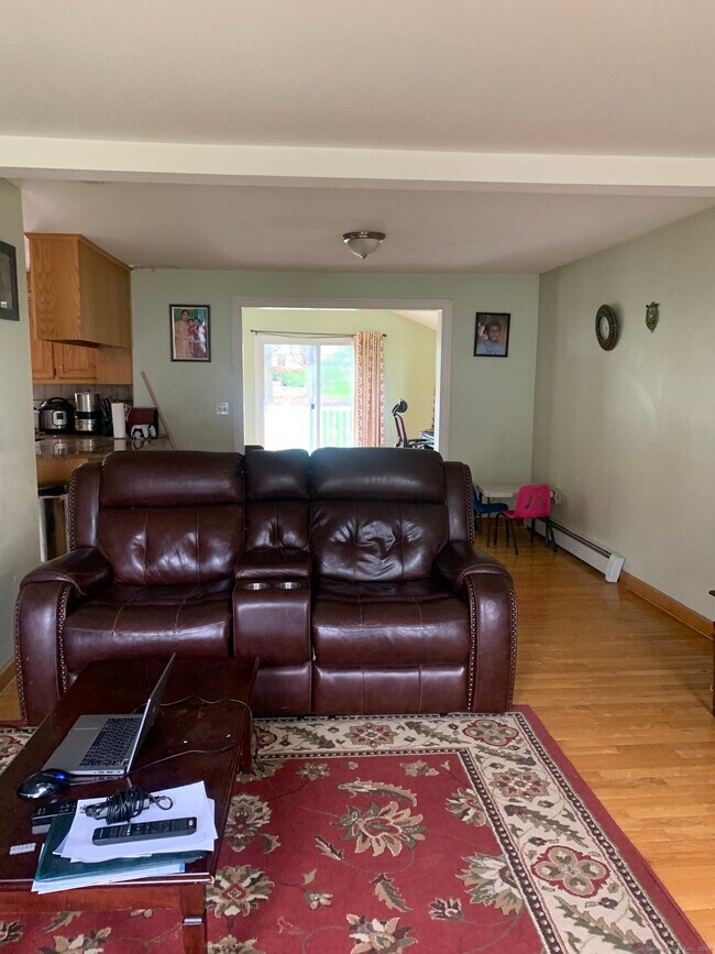 Foto del edificio - 12 Drake Ct