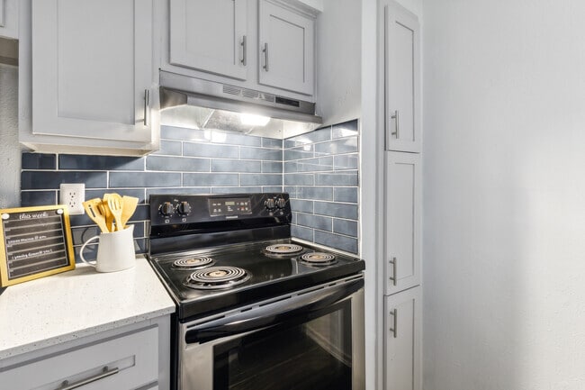 Photo - Affordable & Spacious Apartment!