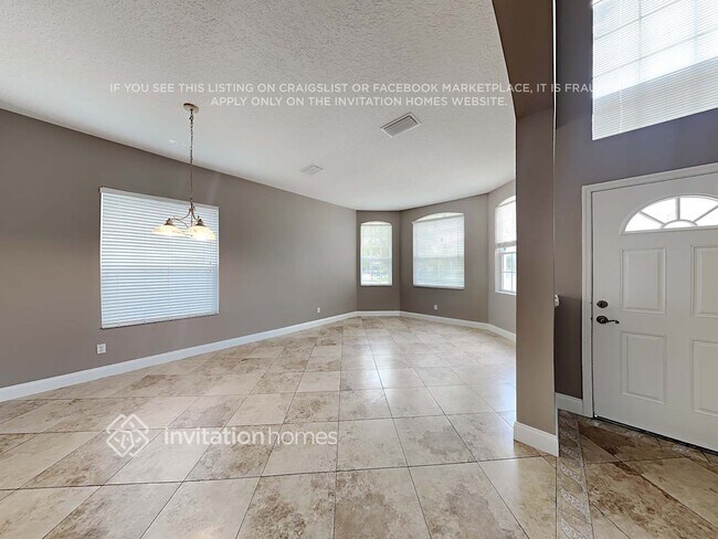Building Photo - 9761 Oak Crest Rd