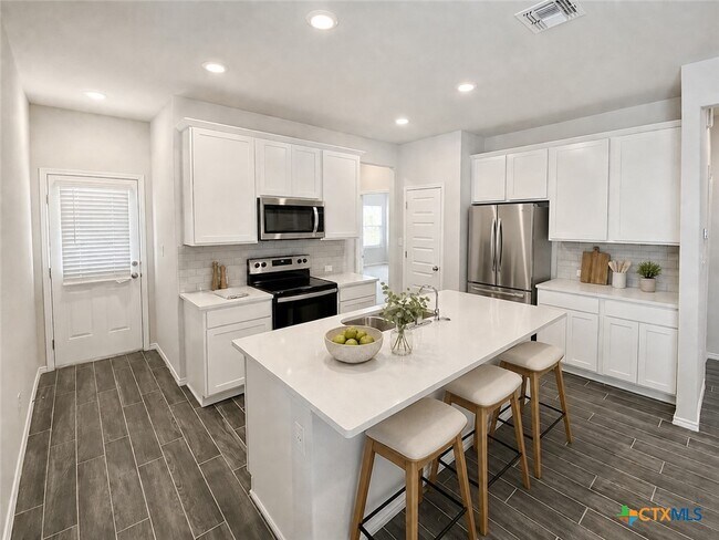 Building Photo - 2445 Ayers Dr