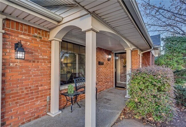 Foto del edificio - **$500 off the First Months Rent** Renovat...