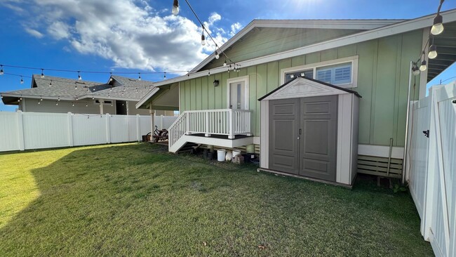 Building Photo - All Pets Welcome to this 2/1 SFH in HO'OPI...