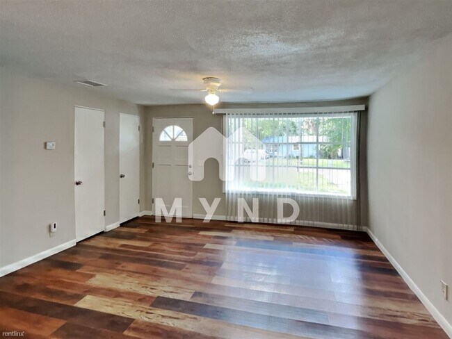 Foto del edificio - 2 br, 2 bath House - 7406 S Mascotte St
