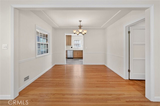 Building Photo - 1641 N Catalina St