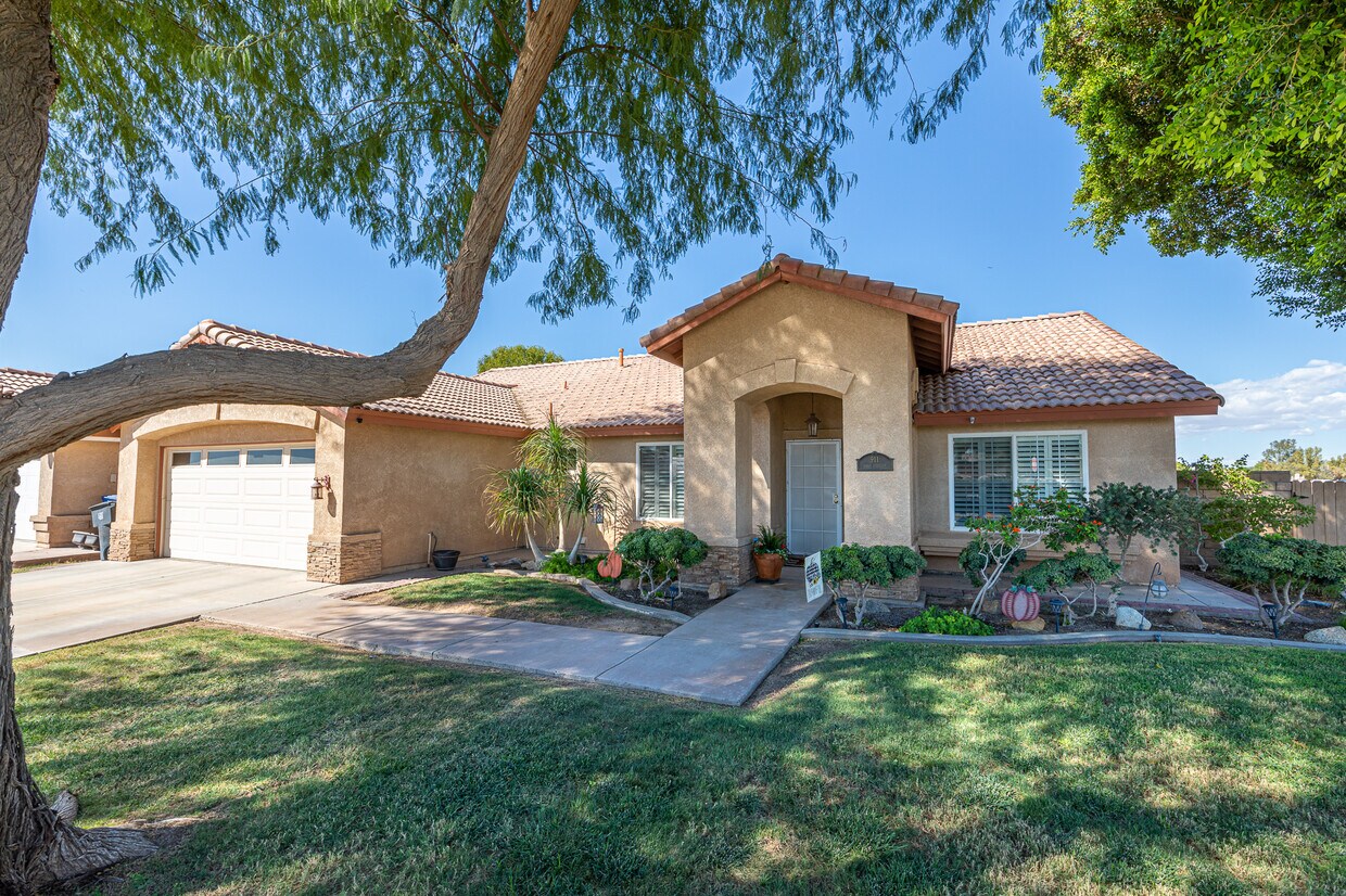 911 C. Estrella, Brawley, CA 92227 House Rental in Brawley, CA