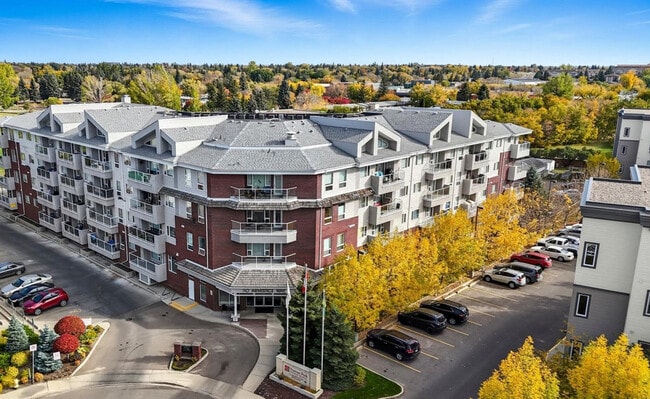 Building Photo - 110 Armistice Way