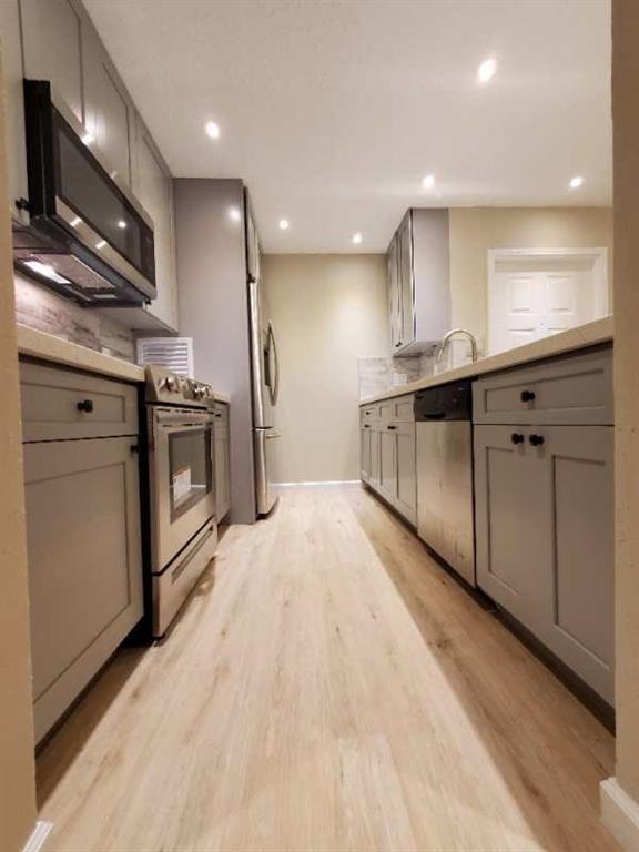 Foto del edificio - 2830 S Bartell Dr