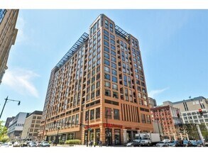 Building Photo - 520 S State St