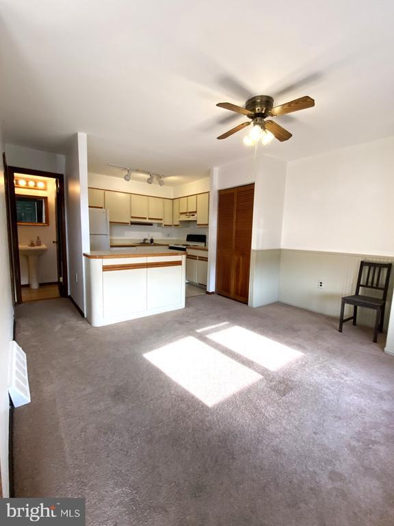 Building Photo - 1509 Whitpain Hills