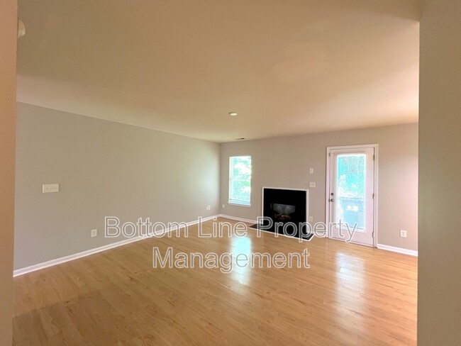 Foto del edificio - 1607 Eagles Landing Dr