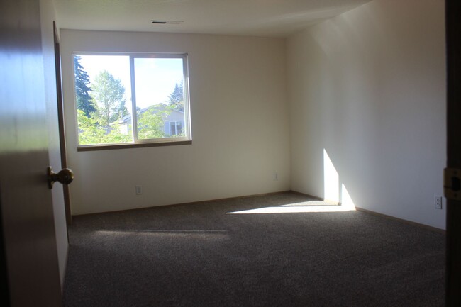 Foto del edificio - 3 Bedroom home in Scappoose