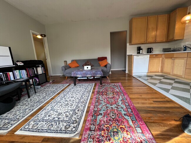 Foto del edificio - 5431 SE Tibbetts St