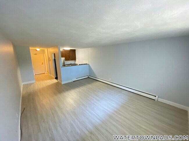 Foto del edificio - 16 Whites Ave