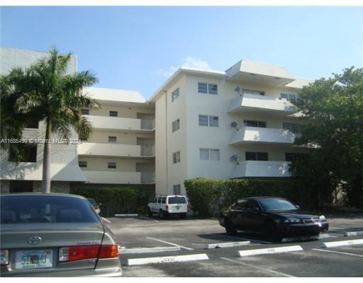 Foto del edificio - 7410 SW 82nd St