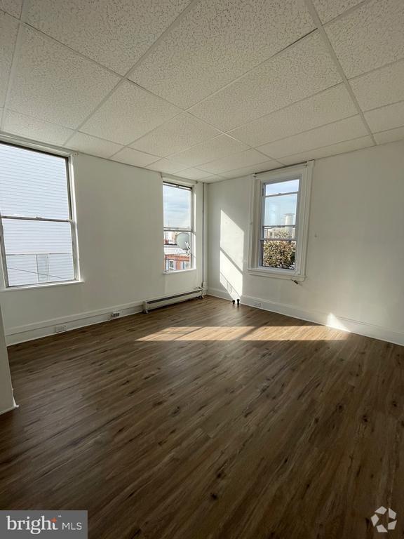 Building Photo - 1426 Snyder Ave