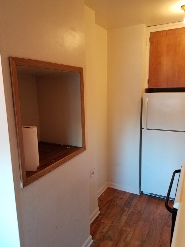 Building Photo - 852 HS CARLSEN