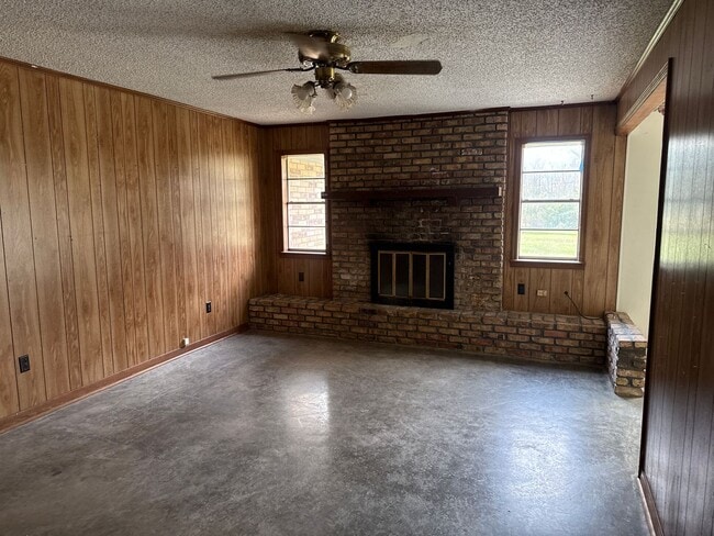 Building Photo - 16990 Lake Charles Hwy