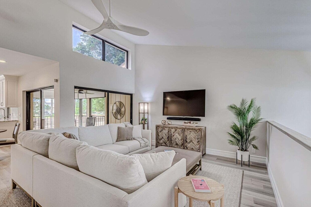 Foto principal - 17138 Waterbend Dr