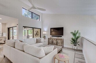 Building Photo - 17138 Waterbend Dr