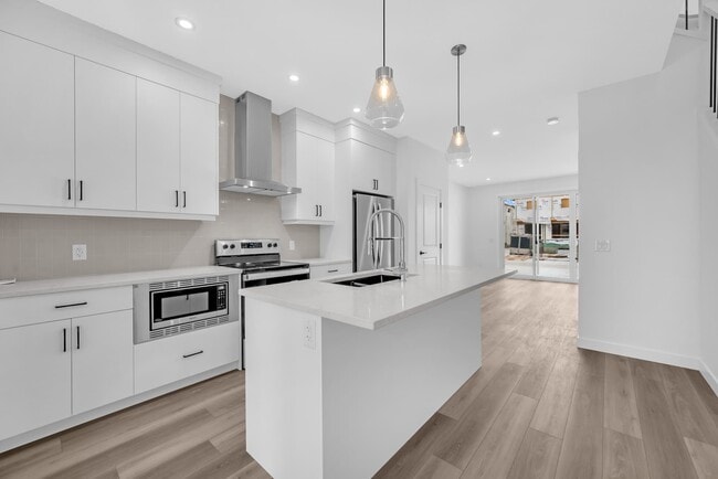 Photo du bâtiment - 21234 Sheriff King St SW