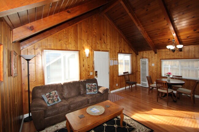 Building Photo - 41656 Brownie Ln