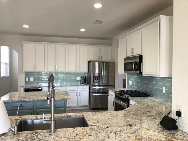 Foto del edificio - 99 Buck Trail Pl