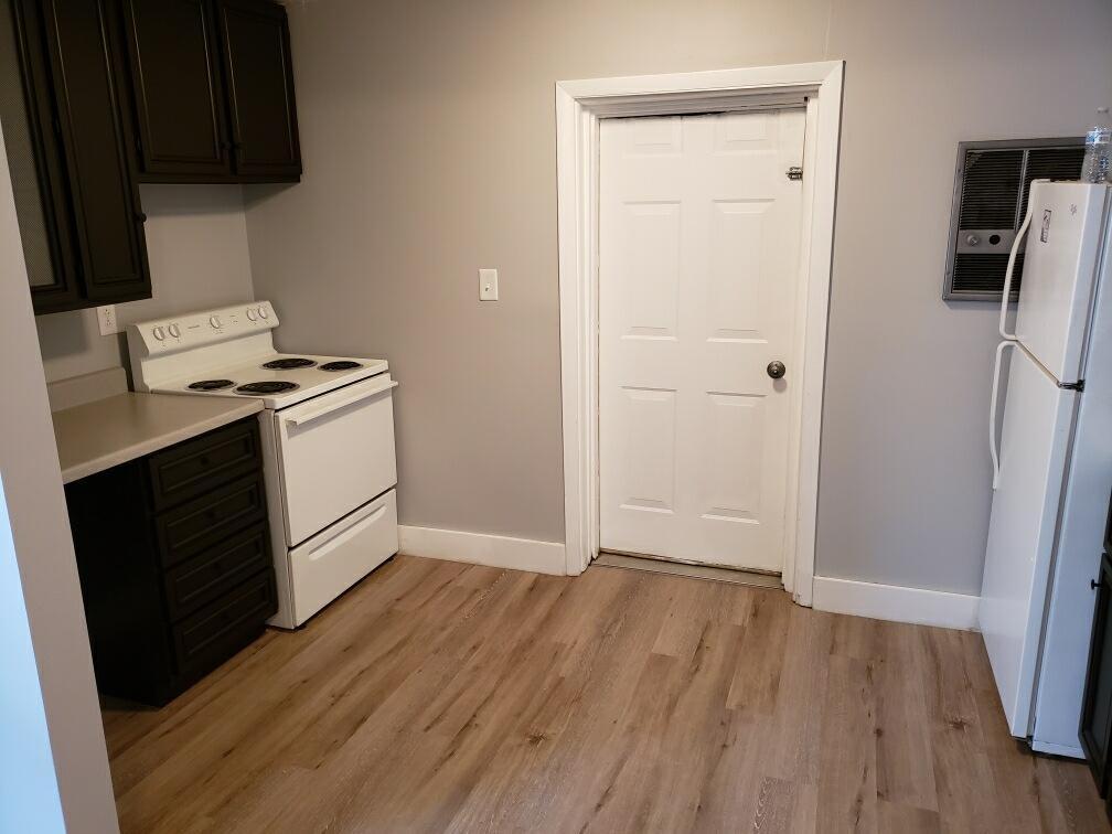 1603 Virginia Ave Unit Apartment 2, Dunbar, WV 25064 Room for Rent in