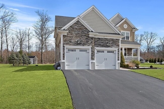 Building Photo - 172 Downing Dr