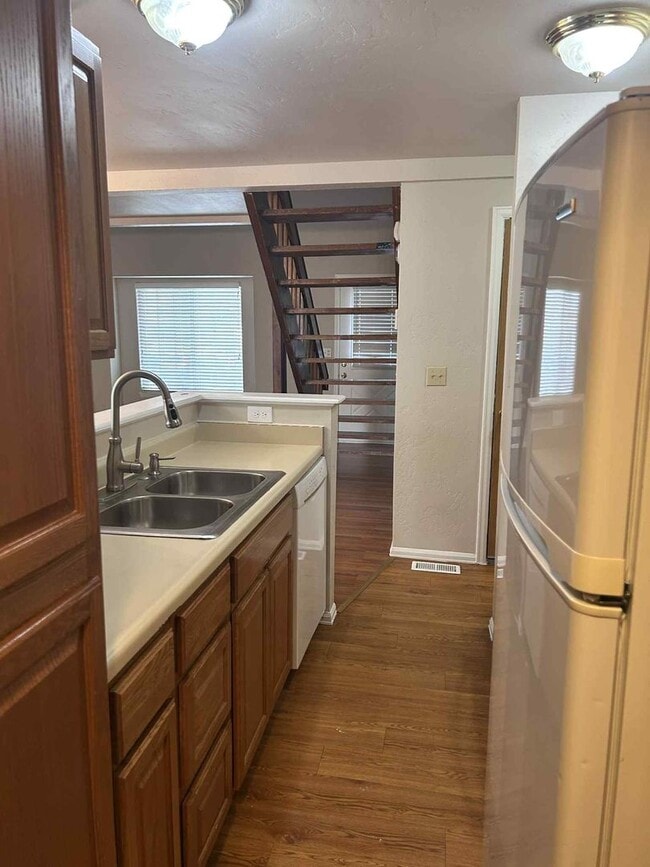 Foto del edificio - Stylish 2-Bedroom Home with Bonus Room & F...