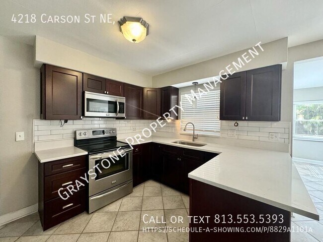 Foto del edificio - Experience Modern Comfort in  this 2Bed, 2...
