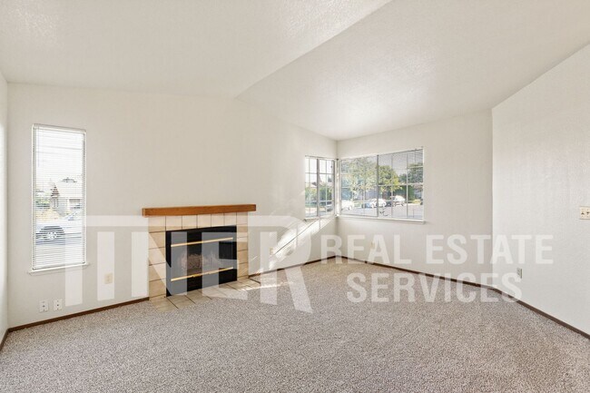 Building Photo - 508 Oakborough Ave