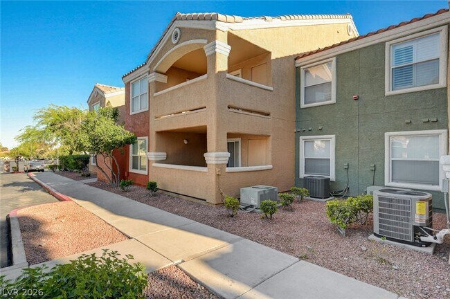 Building Photo - 8101 W Flamingo Rd