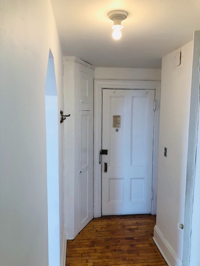 Building Photo - 374 Clinton Avenue