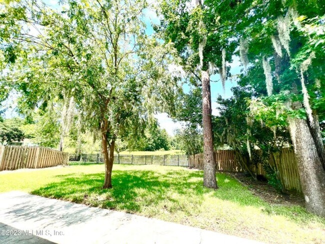 Building Photo - 509 Tupelo Trce