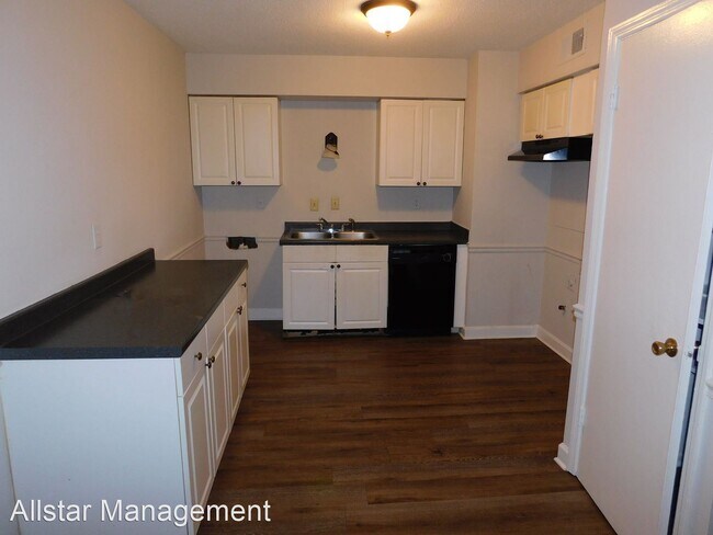 Foto del edificio - 3 br, 1 bath House - 2555 Valleybrook Road
