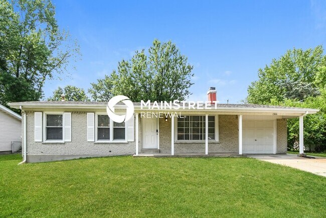 Building Photo - 3 Bedroom Pet-Friendly Home in St. Louis, MO with Main Street Renewal