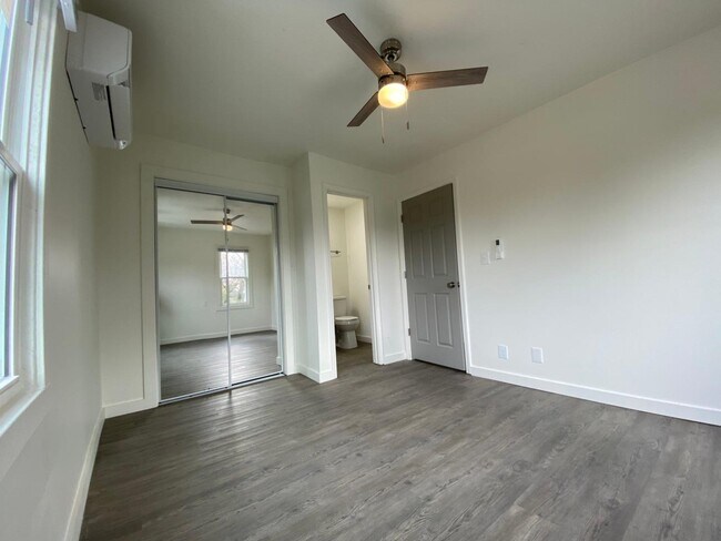 Foto del edificio - 213 Carroll Dr