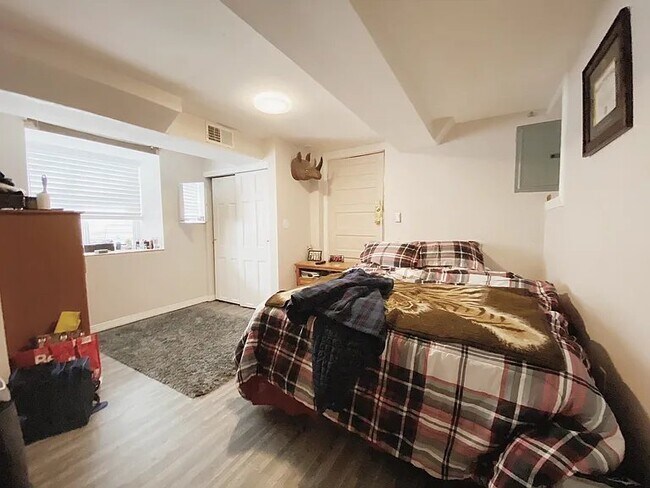 Foto del edificio - 632 Quincy St NE