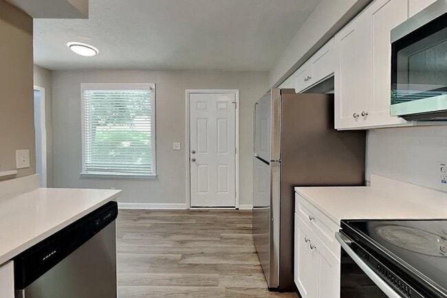Building Photo - 691 Frankfort Dr
