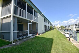 Building Photo - 109 Wettaw Ln