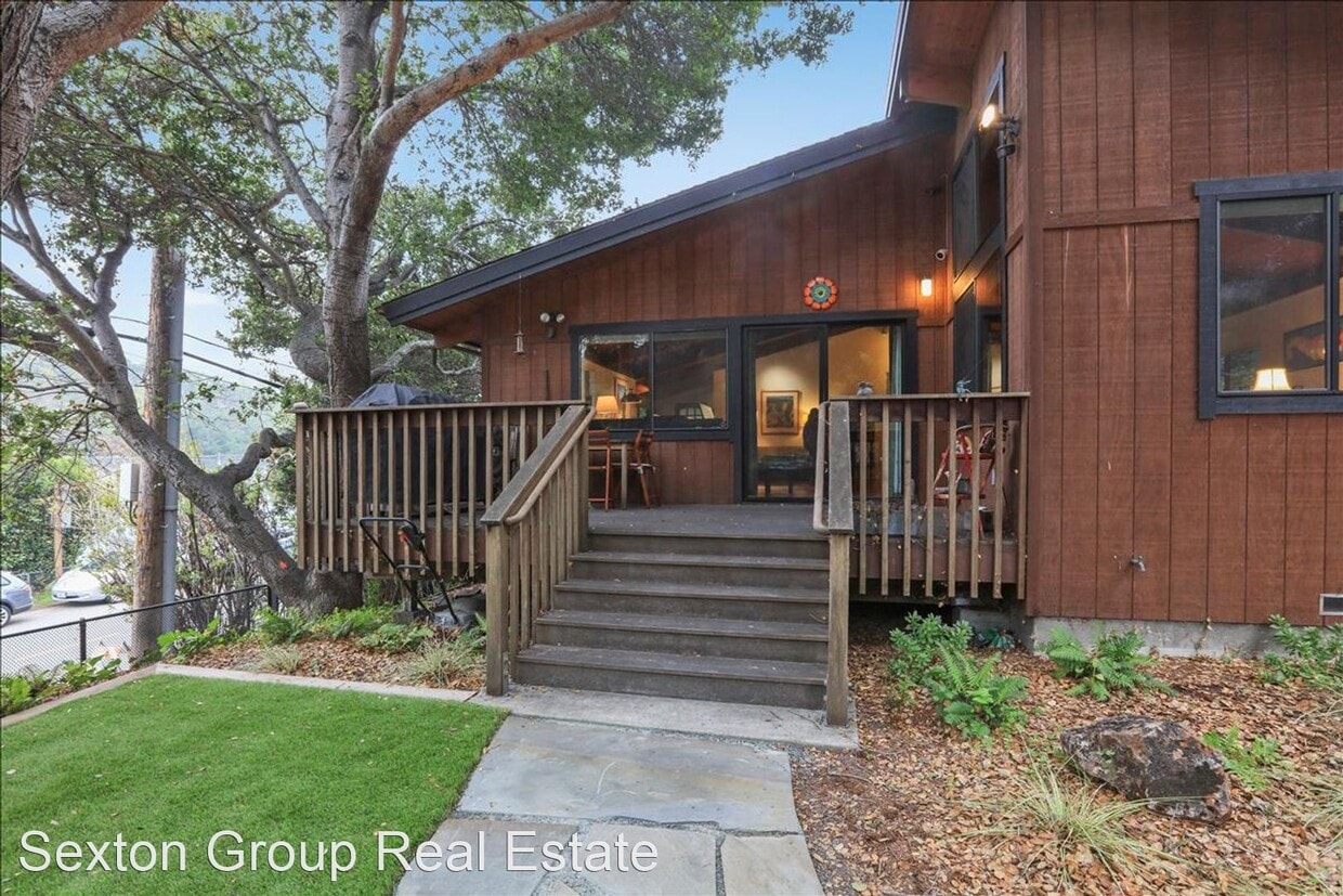 Primary Photo - 3 br, 2 bath House - 6885 Chabot Rd
