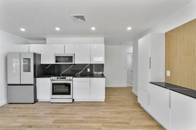 Foto del edificio - 400 SW 9th Ave