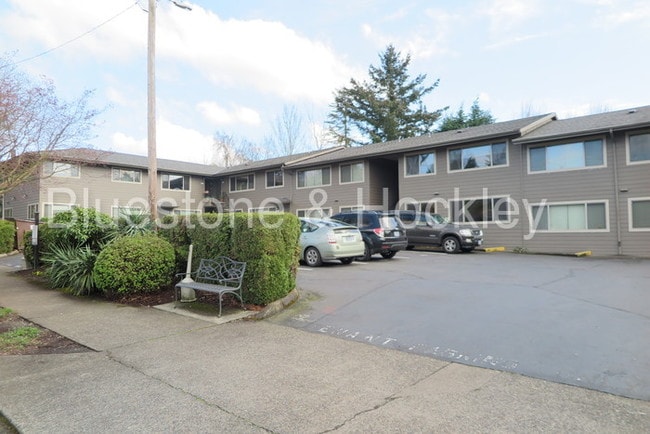 Building Photo - 2439 SE Taylor St