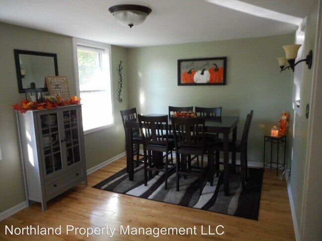 Foto del edificio - 3 br, 1 bath House - 300 E. Crapo Street