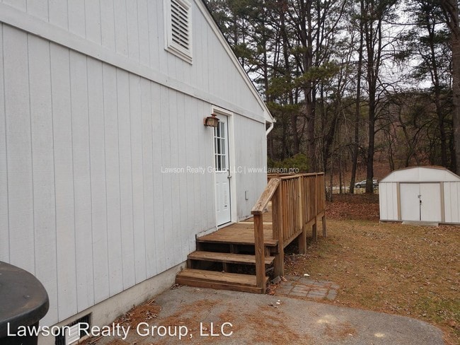 Building Photo - 2 br, 1 bath House - 8570 Brubaker Dr.
