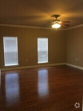 Building Photo - 305 Penny Ln