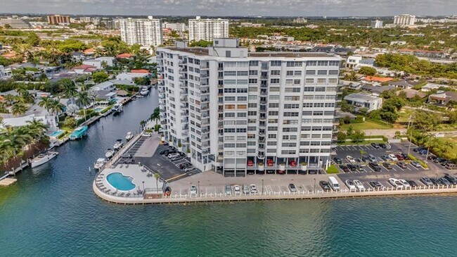 Foto del edificio - 11930 N Bayshore Dr