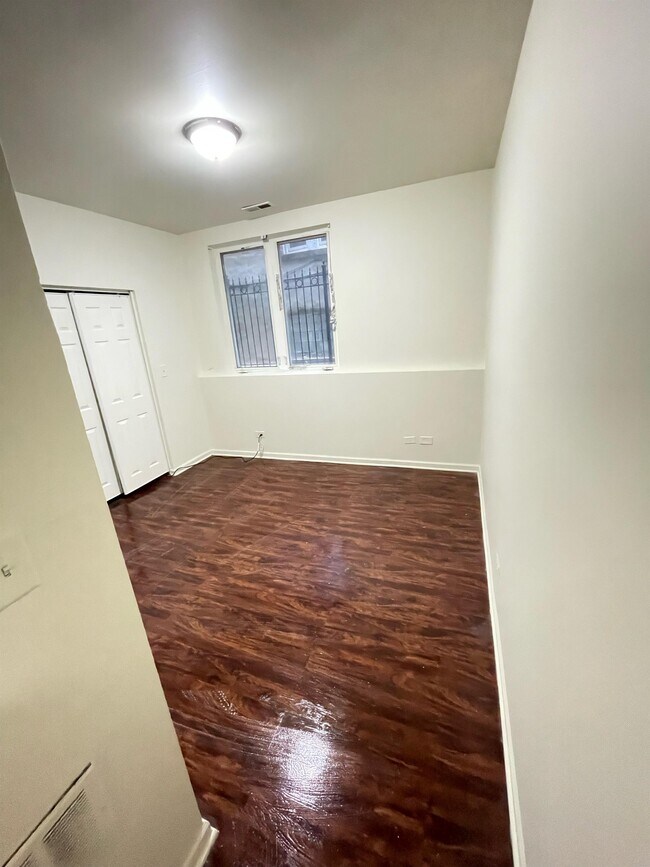 Foto del edificio - 3518 W Lexington St