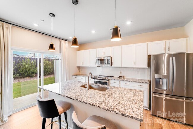 Foto del edificio - 3133 Hutton Gdns Ln