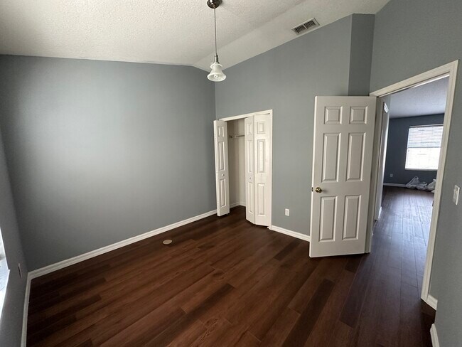 Upstairs bedroom - 6308 Lake Smith Cir